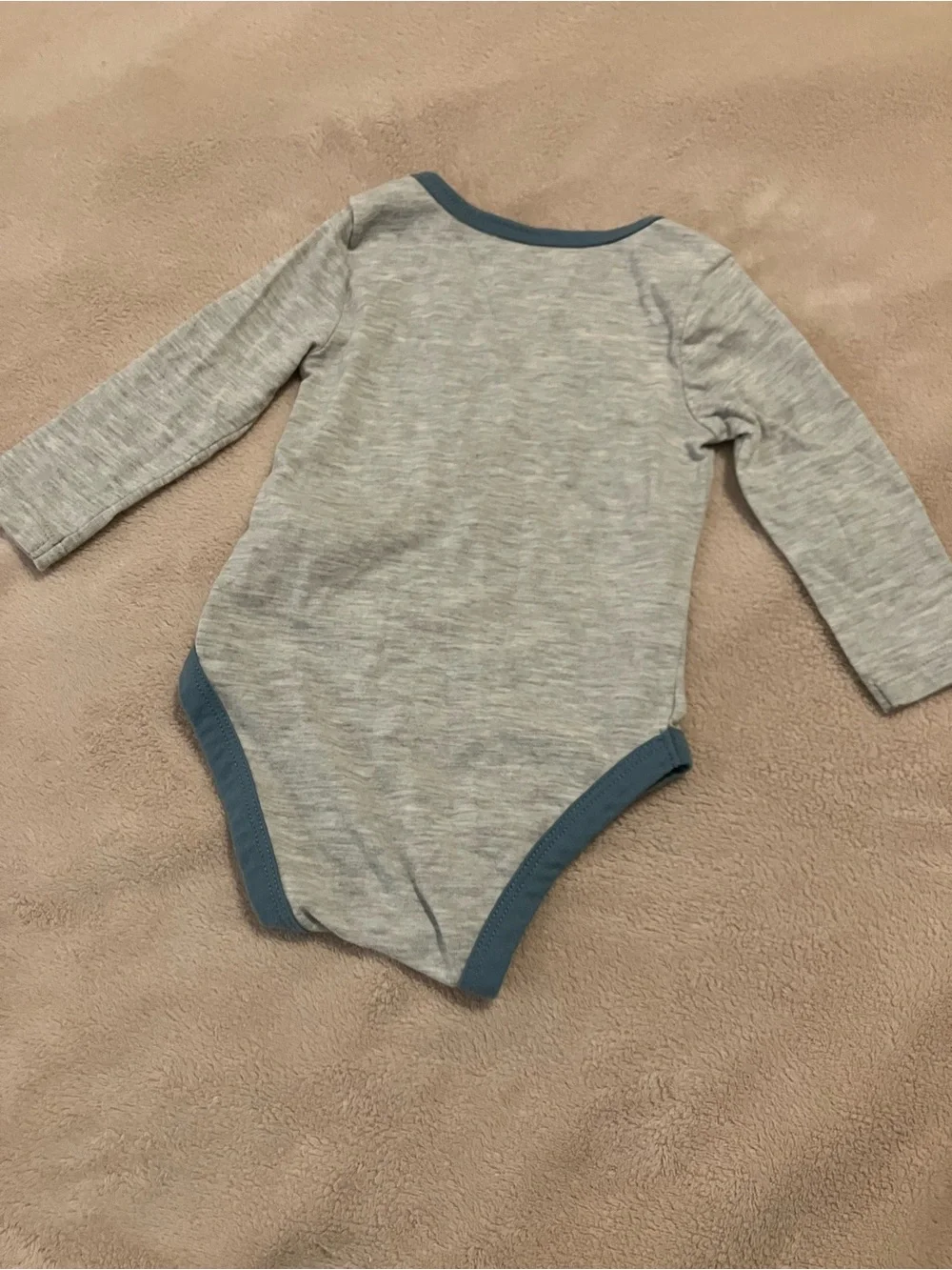 Disney Baby Mickey Mouse 3-Piece Outfit Set 9M Sweatshirt Bodysuit Pants